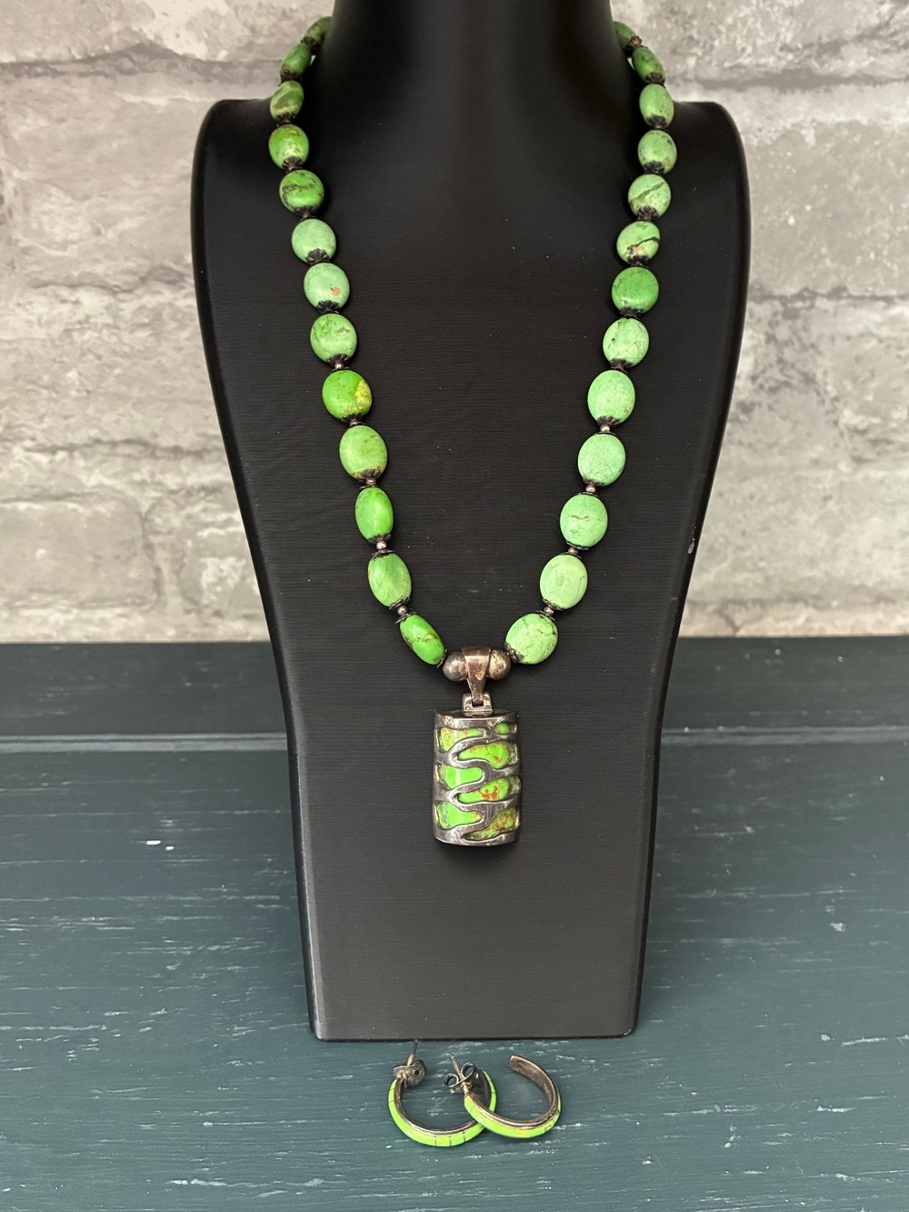 Vintage Southwestern Native 925 Lime Green Turquoise Stone Necklace Earring Set